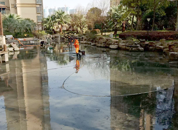 沔城回族镇景观池淤泥清理